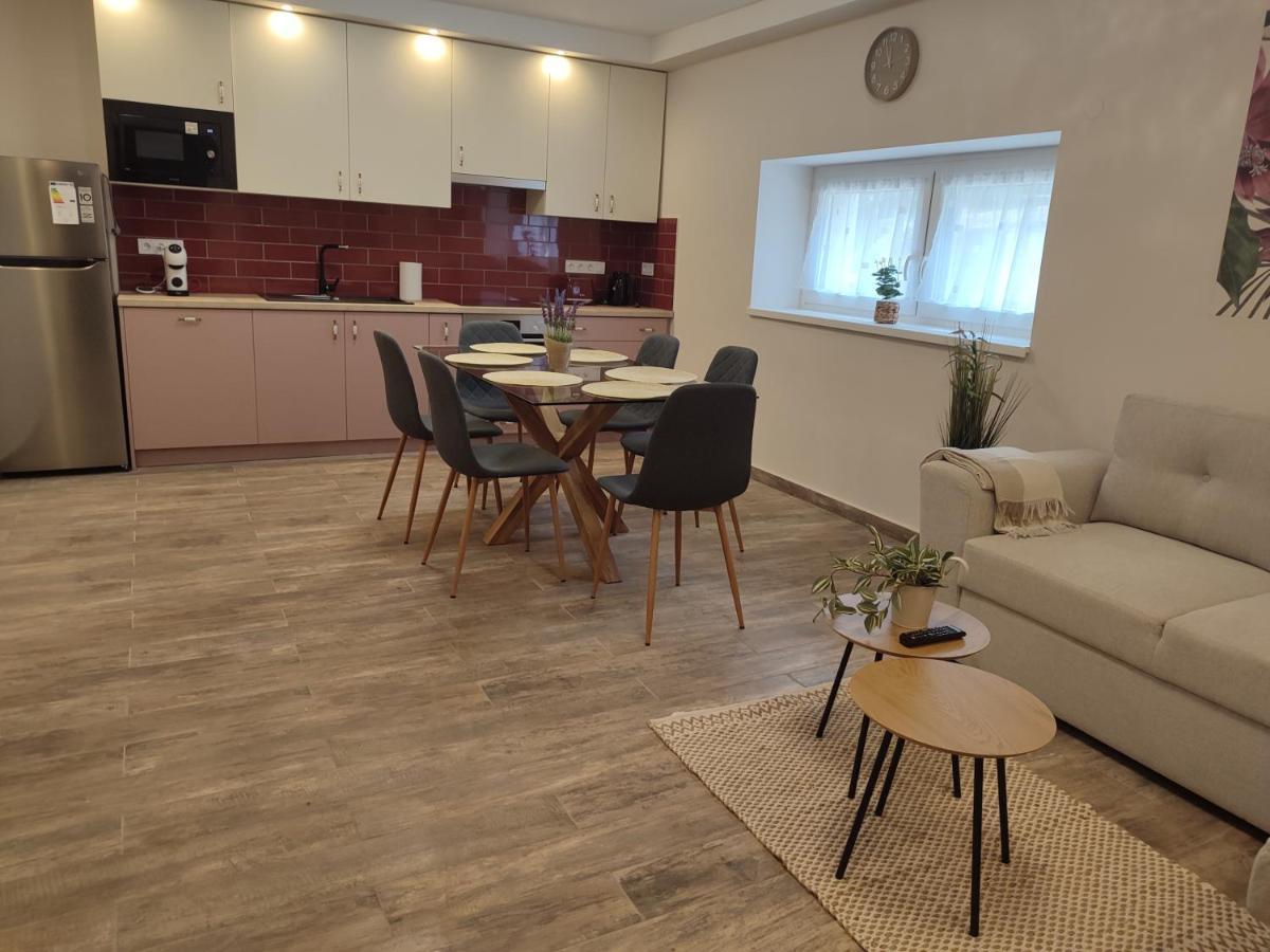 Voeroesko Apartmanhaz Балатональмаді Екстер'єр фото